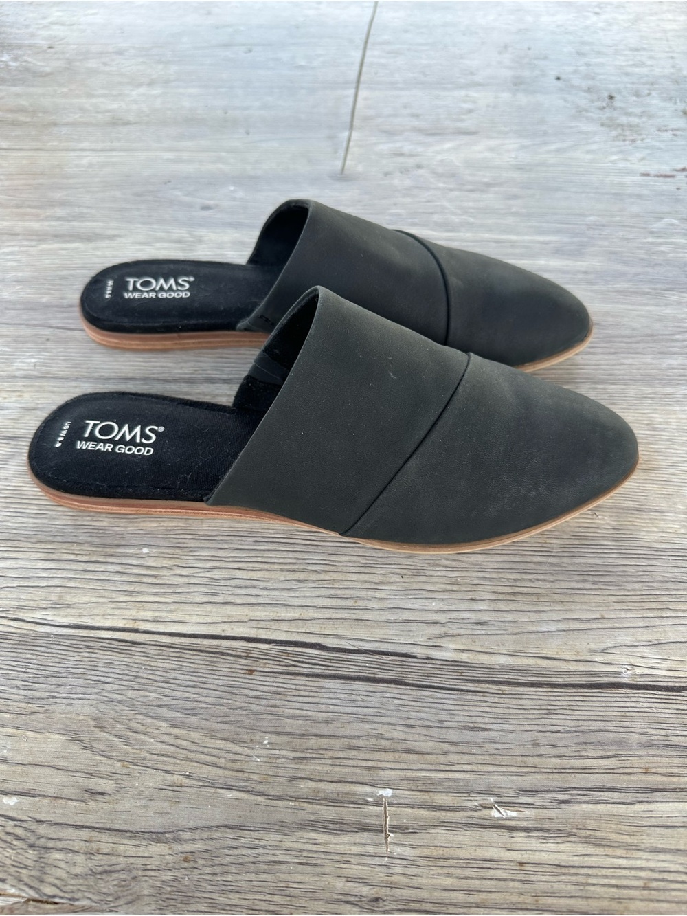 Tom’s Women’s Jade Slip on Flat Black Mules New Without Box Size 8.5